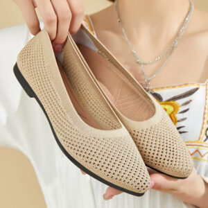 Breathable casual shoes for women