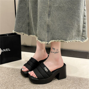 New fashion outdoor wear high heel sandals