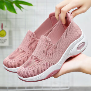 New breathable walking shoes for women
